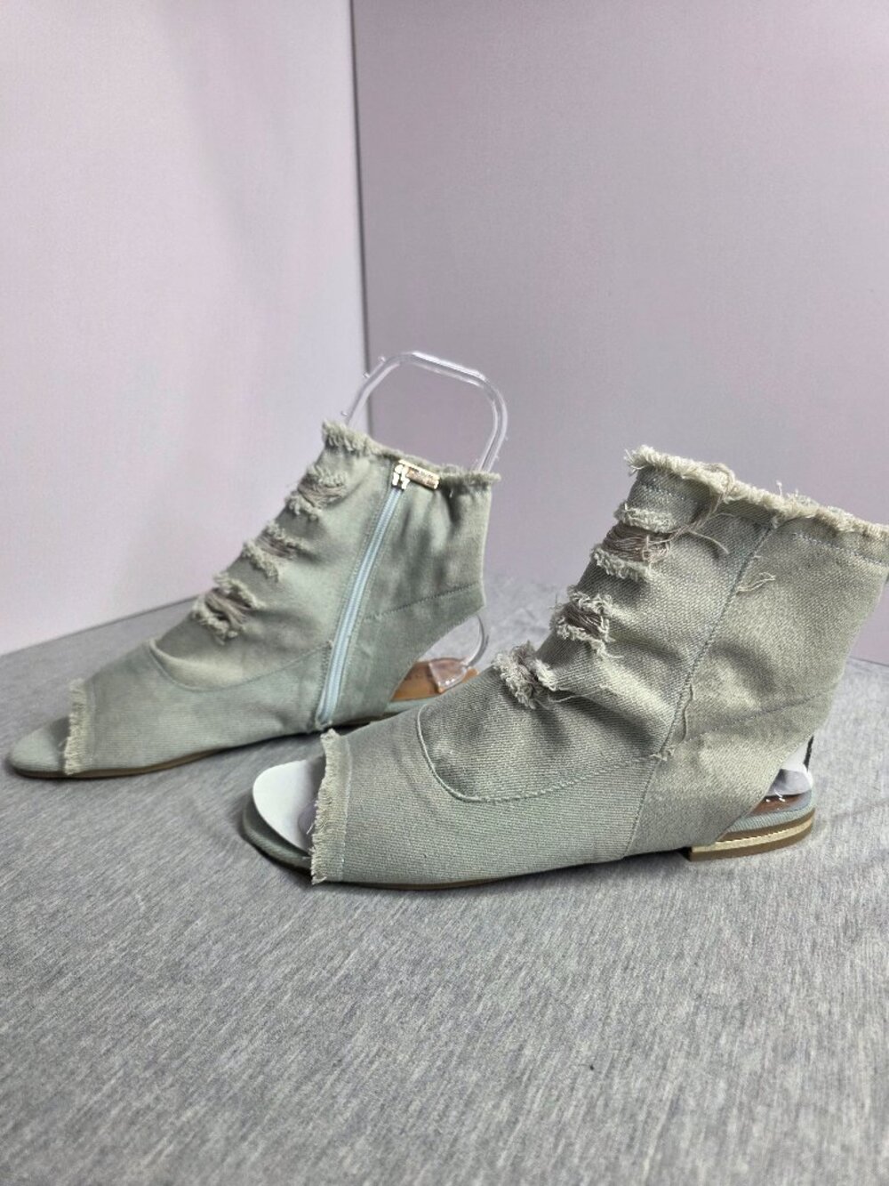 Bamboo Womens Denim Distressed Open Toe Sandal / Booties Size 8.5 NWOT Zip Up - Picture 2 of 7